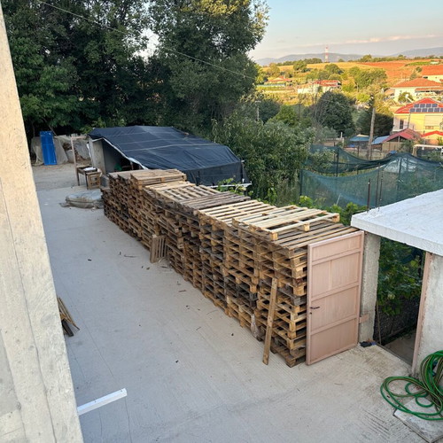 Wooden pallets, pack of 110