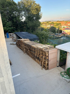 Wooden pallets, pack of 110