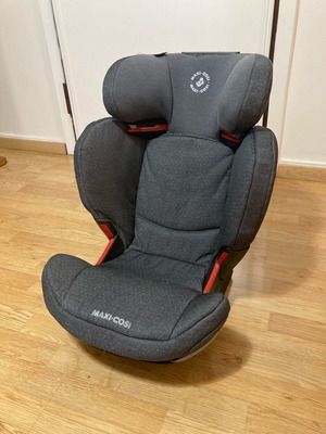 Κάθισμα αυτοκινήτου Maxi-Cosi semi universal 15-36kg σαν καινούργιο