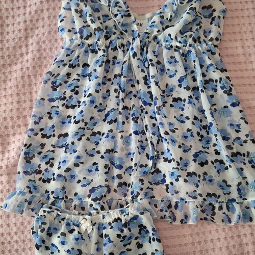 H&M pajama set like new, white and blue, size L