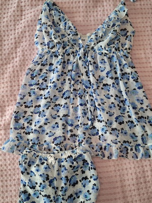 H&M pajama set like new, white and blue, size L