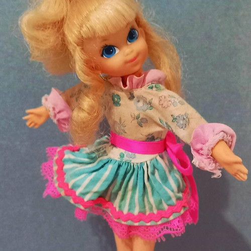 Barbie Doll Lori Pretty Pairs 1969 like new