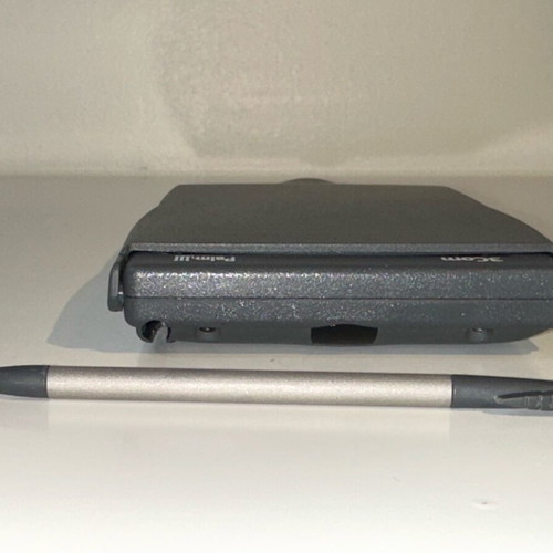 Palm III 3Com used handheld organizer with touchscreen and stylus
