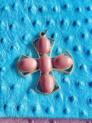 Gold-plated cross with coral paste like new
