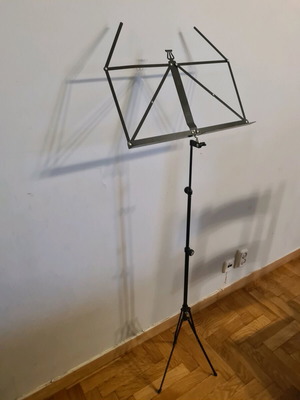 K&M Music Stand like new