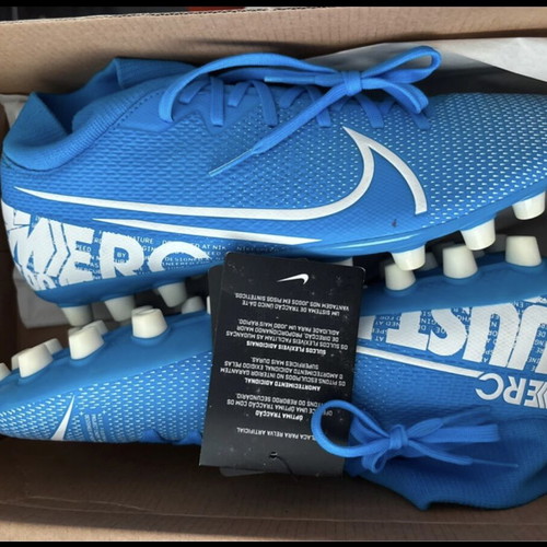 Nike men's football shoes, blue, size 40, new