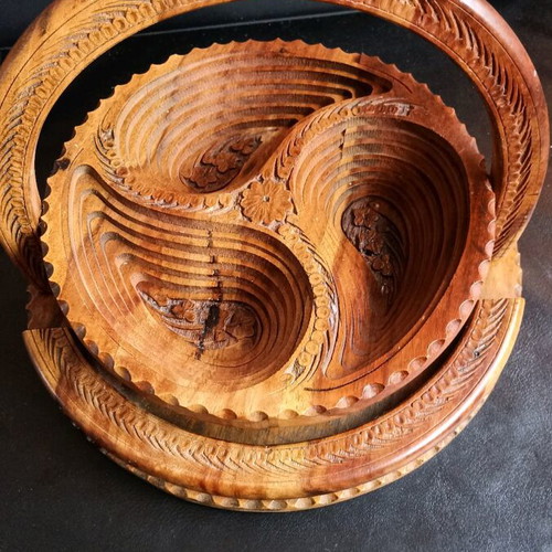 Large Handmade Carved Basket from Rosewood like new