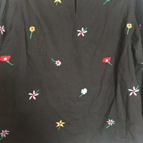 Compañía Fantástica top new with embroidered colorful flowers, size XL