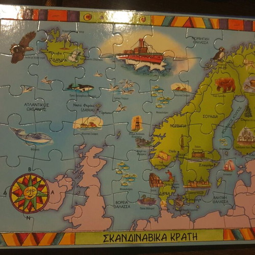 Europe puzzle book like new, 240 pieces