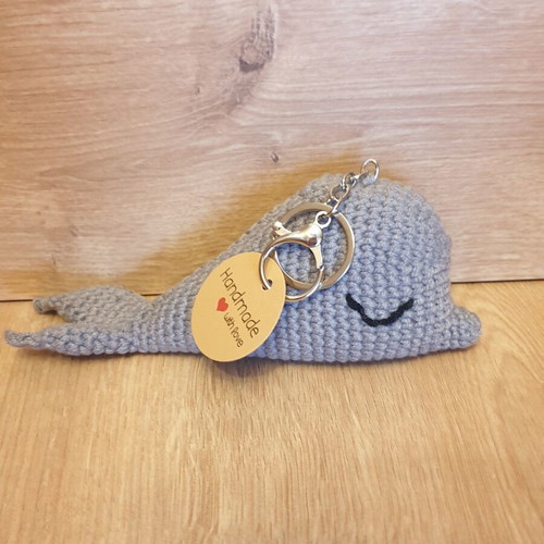 Sleepy Whale Knitted Charm Keychain new, gray