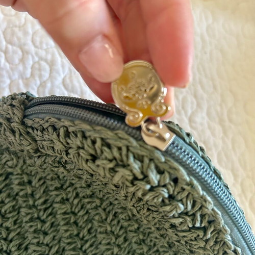 Apivita toiletry bag knitted cypress like new