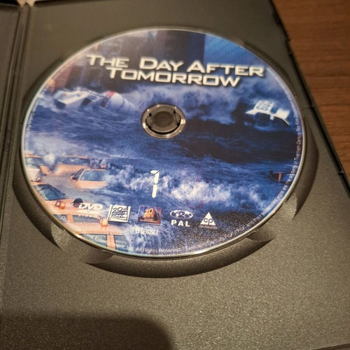 The Day After Tomorrow DVD like new, drama thriller with subtitles