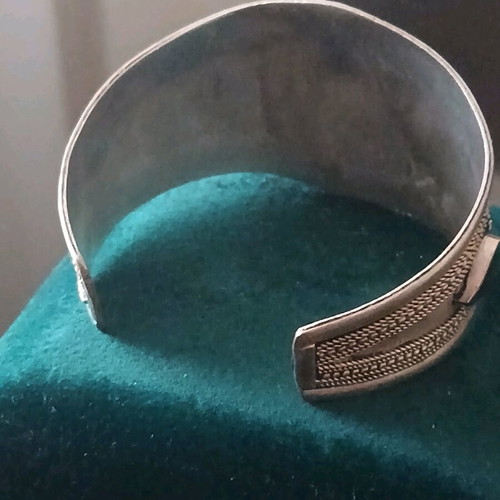 Handmade alpaca bracelet used