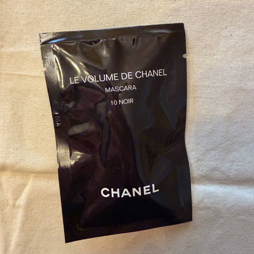 Chanel mascara black new sample