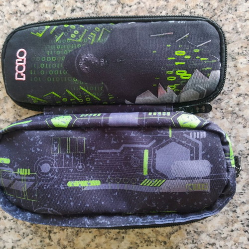 Polo pencil case used with missing elastic bands