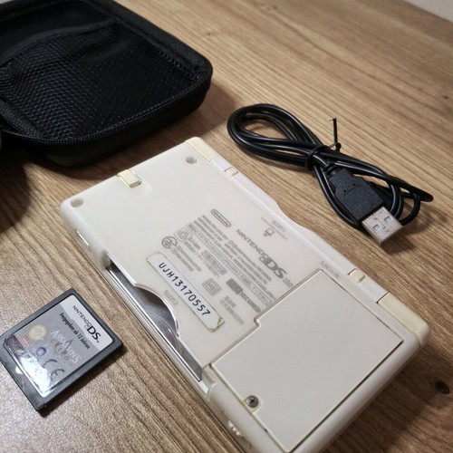 Nintendo DS Lite White like new with Assassin's Creed game