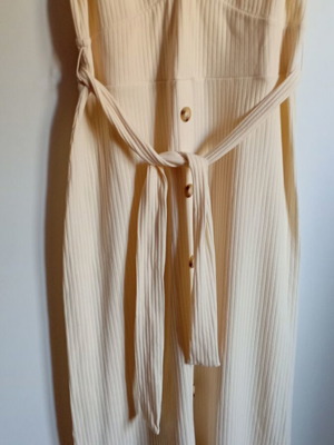 Midi dress cotton beige Bershka like new with belt and horn buttons