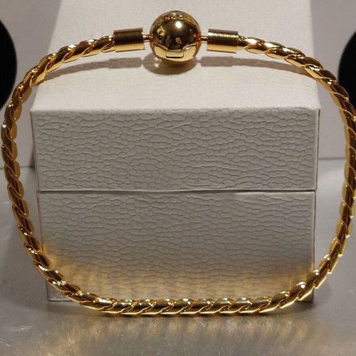 Pandora bracelet new, gold color, sizes 17 and 18 cm