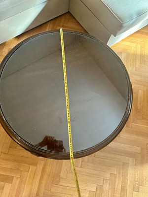 Antique solid coffee table used, French origin circa 1925, Ø 88 cm