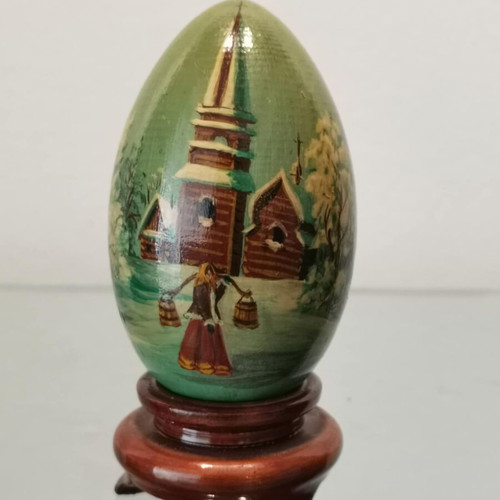 Russian egg used with hand-painted decoration, wooden ornament