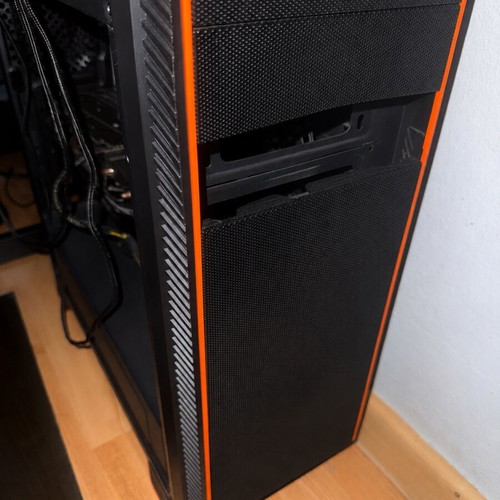 Gaming PC RX 6600 8GB i5-10400 16GB RAM 1TB NVMe like new