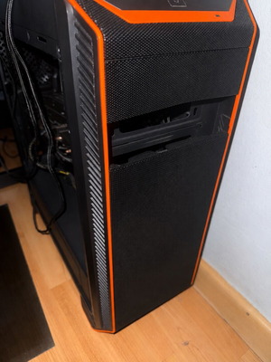 Gaming PC RX 6600 8GB i5-10400 16GB RAM 1TB NVMe σαν καινούργιο