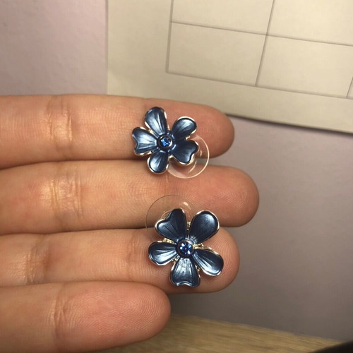 Flower earrings new, blue and silver