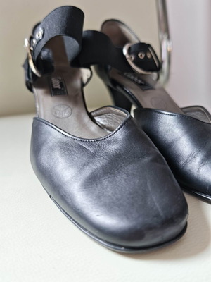Gabor leather high heel shoes, size 38.5, black