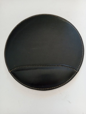 Mouse pad black leatherette like new
