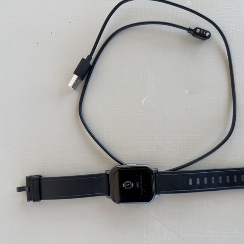 Haylou electronic watch like new with charging cable
