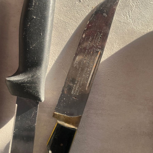 Kitchen knives used heavy-duty construction, need sharpening