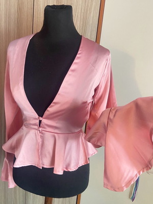 Satin pink jacket new with ruffle details on sleeves and waist, size 36/S