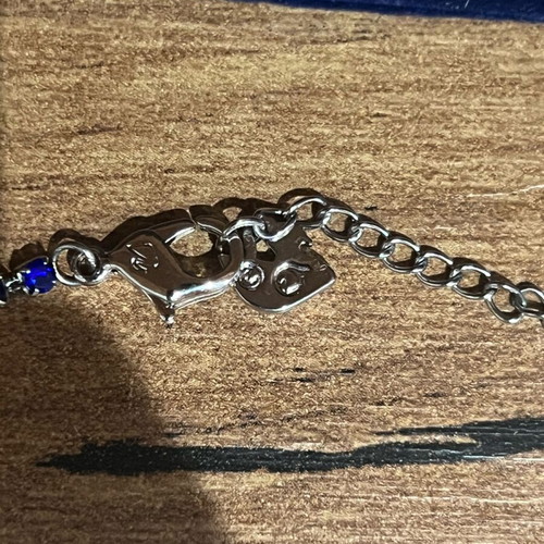 Swarovski necklace like new, blue
