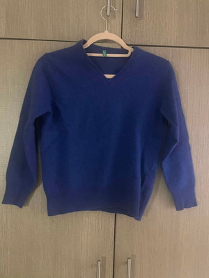Benetton μπλε πουλόβερ μεταχειρισμένο, μέγεθος Medium που ταιριάζει σε Small