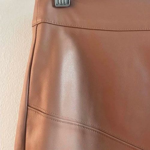 Leather pencil skirt size S like new, pink beige