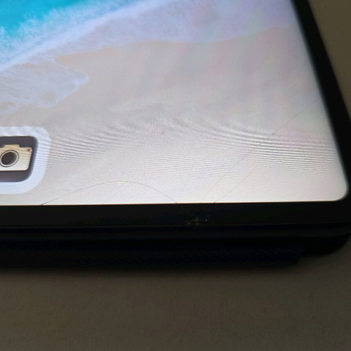 Huawei MatePad Pro 10.8″ με πένα, πληκτρολόγιο και φορτιστή σαν καινούργιο