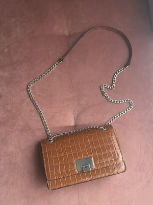 Faux leather crossbody bag like new, brown