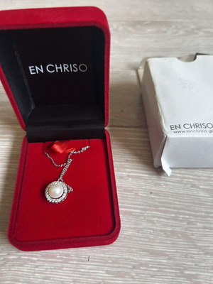En Chriso Sterling Silver Pearl Pendant Necklace like new