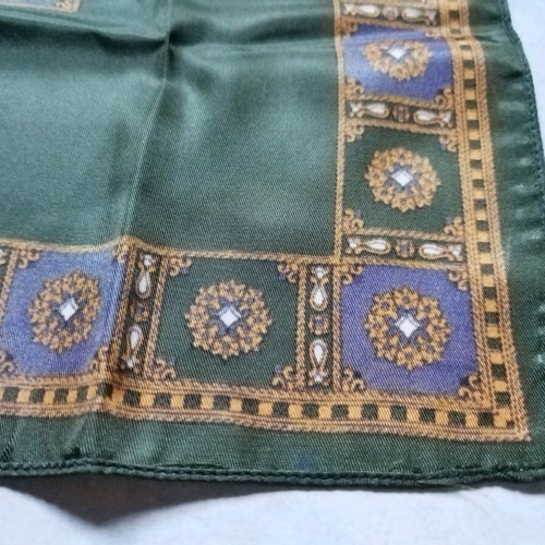 Pocket square used, green, 24.5 x 21.5 cm