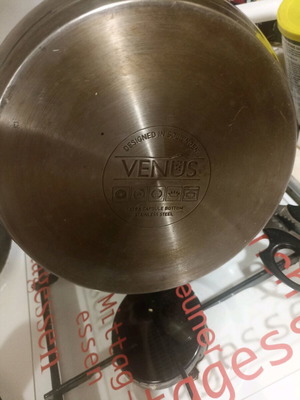 Venus small pot like new