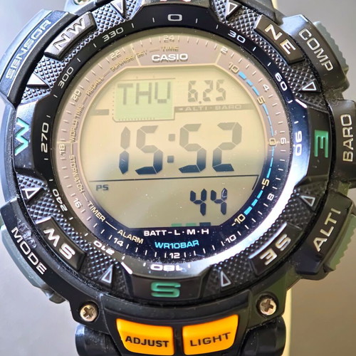 Casio Protrek PRG-240-1ER watch like new, solar powered, outdoor features