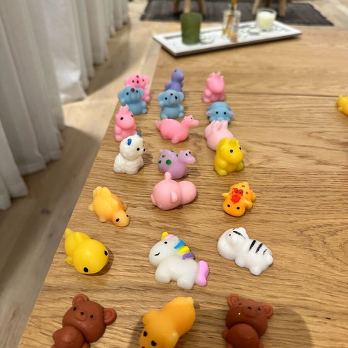 Squishies Mochi animals like new, pack of 21 pieces