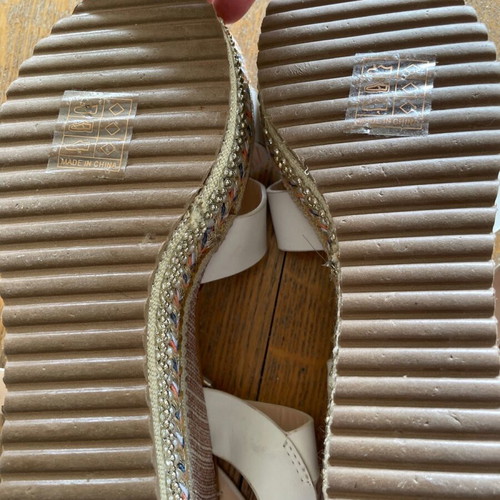 White platform sandals size 37, worn only once, vegan leather