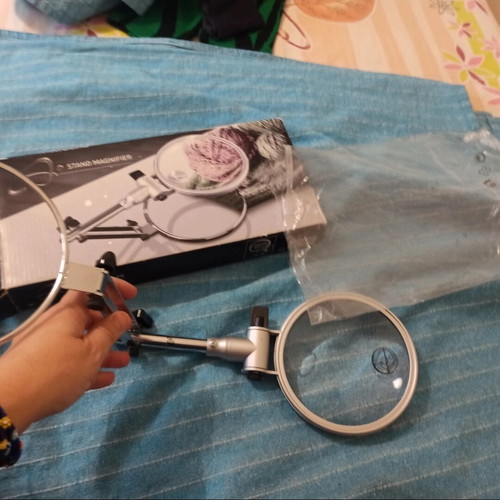 Large magnifying glass new