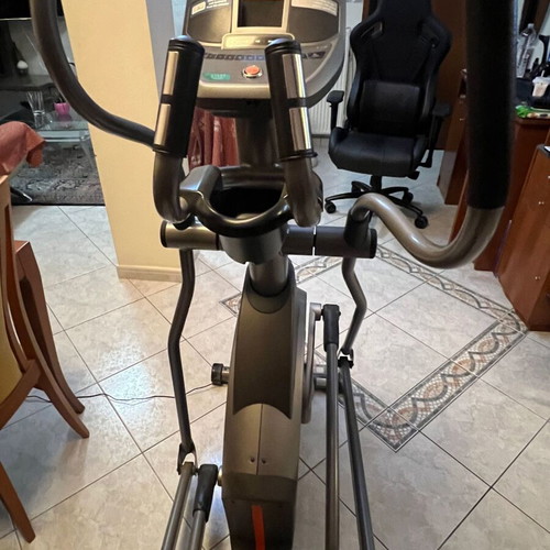 Horizon Elite E4000 elliptical machine used, for parts or repair