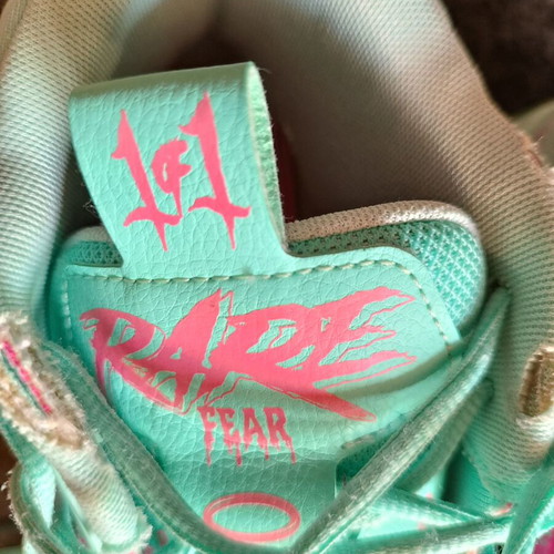 Puma MB.01 M.E.L.O. x 1 of One Rick and Morty basketball shoes used, size 43, pink mint