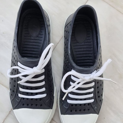 Beach shoes like new, unisex size 41, black and white