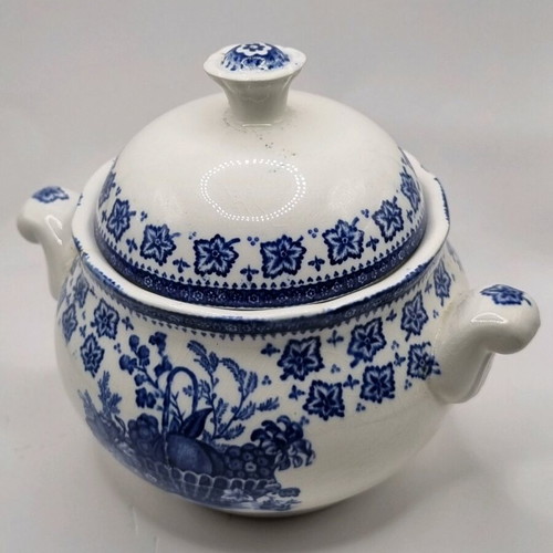 Wedgwood porcelain sugar bowl used, collectible