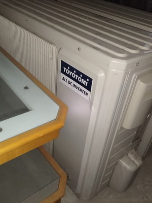Toyotomi Kuro 24000 BTU air conditioner inverter with heating and cooling