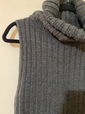 Wool grey blouse used, size M